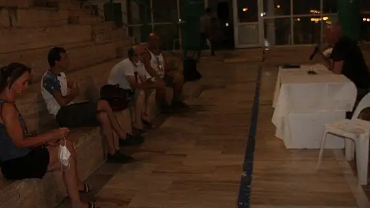 Yazar Öktem, 'Pandemiden olumsuz etkilendik'