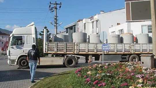 Fethiye caddeleri sessizliğe büründü