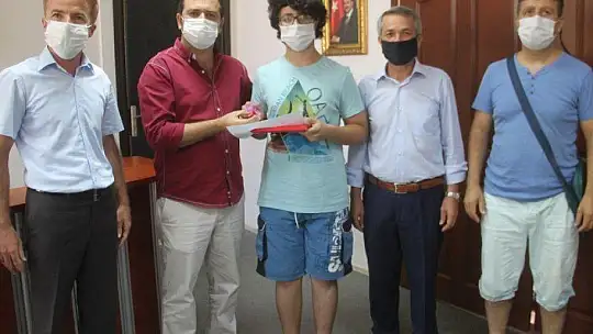 Başarılı Öğrenciler Altınla Ödüllendirildi