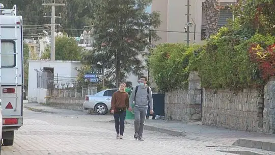 Sahiller turistlere ve hayvanlara kaldı