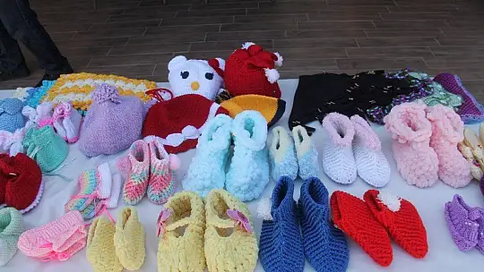 200 öğrenciye burs sağlıyorlar