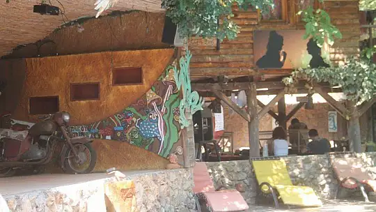 BU KAMPTA SANAT VE DOĞA İÇ İÇE