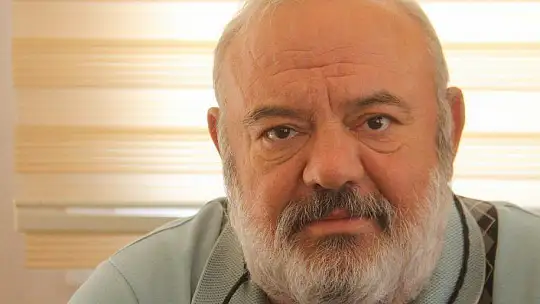 Prof. Dr. Kulan, 'Kovid-19 ancak kendi kendine gidecek'