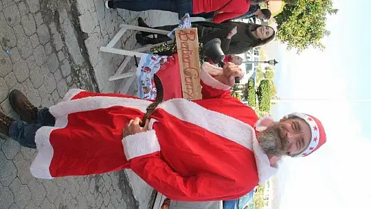 Christmas pazarı Fethiye'yi canlandırdı