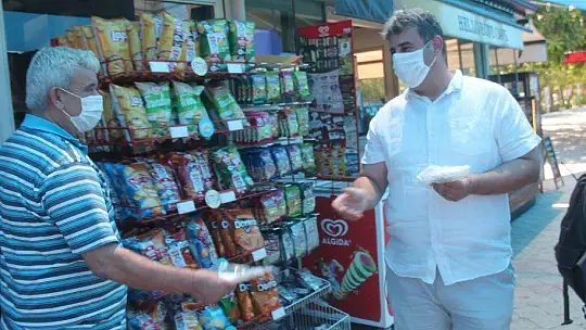 FETHİYE'DE KAYMAKAMDAN MASKE DENETLEMESİ