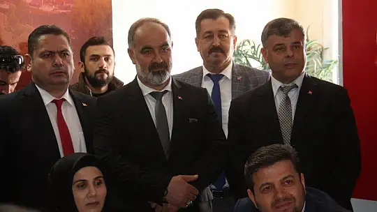 Ak Parti İlçe başkan aday adayları için temayül yapıldı
