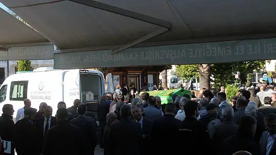 Son yolculuğuna dualarla uğurlandı