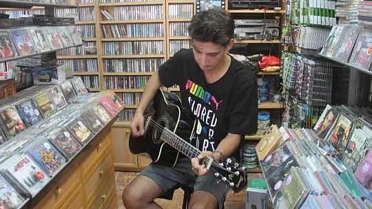 10 parmağında 10 marifet