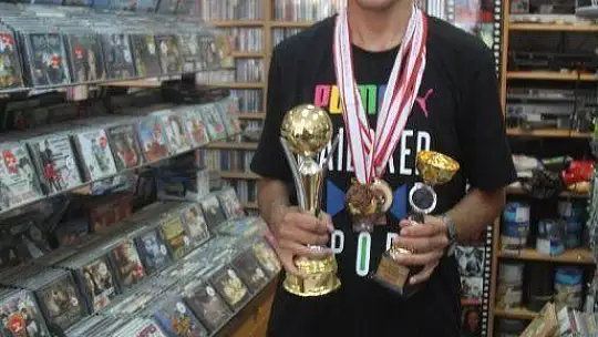 10 parmağında 10 marifet