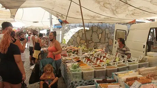 Salı Pazarı'nda turist bereketi