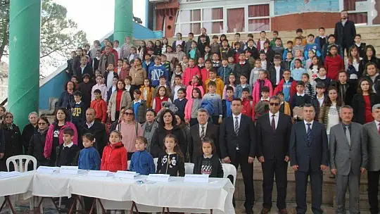 Geleceğin yazarları kitaplarını tanıttı 