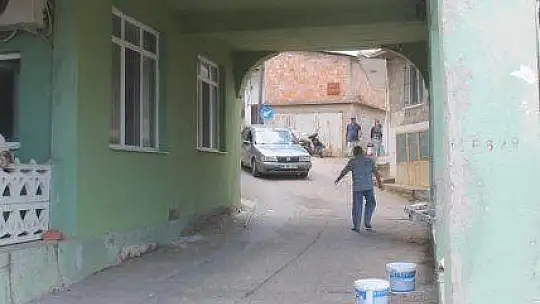 ALTINDAN YOL GEÇEN TEK CAMİ