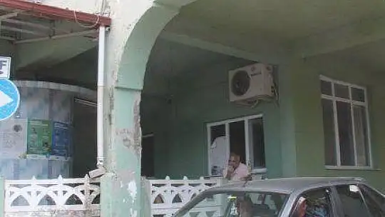 ALTINDAN YOL GEÇEN TEK CAMİ