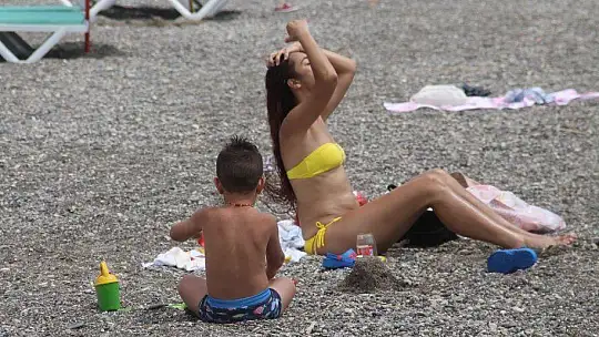 ÇALIŞ PLAJI'NDA SOSYAL MESAFELİ DÜZENLEME