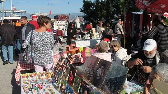 Christmas kermesinin geliri öğrencilere burs olacak