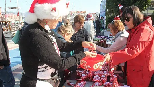 Christmas kermesinin geliri öğrencilere burs olacak