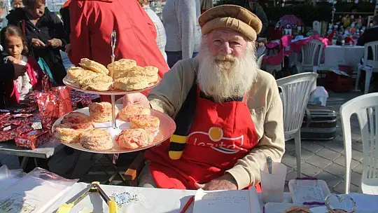 Christmas kermesinin geliri öğrencilere burs olacak