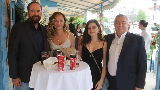 ÜNLÜ PROFESÖR FETHİYE'DE DÜNYA EVİNE GİRDİ 