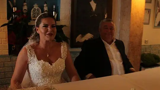 ÜNLÜ PROFESÖR FETHİYE'DE DÜNYA EVİNE GİRDİ 