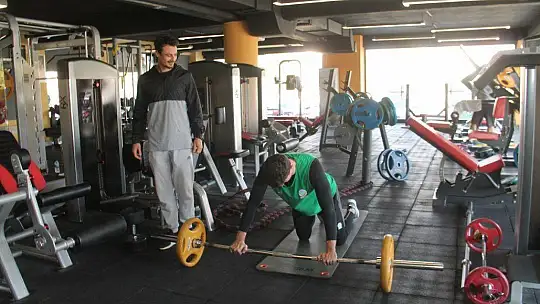 Lokman Hekim Fethiye Belediyespor salonda çalıştı