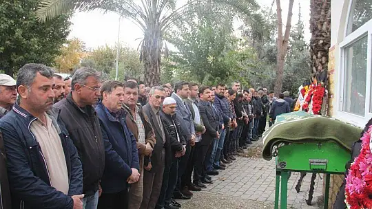 Son yolculuğuna dualarla uğurlandı