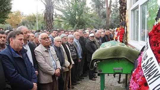 Son yolculuğuna dualarla uğurlandı
