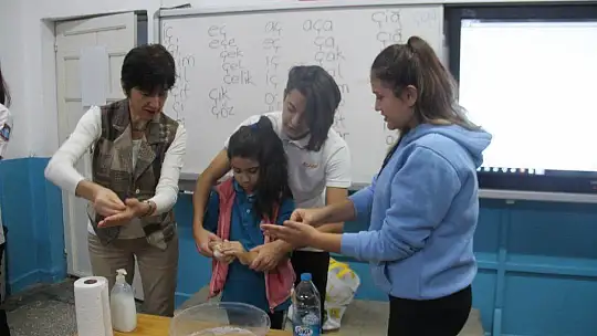 'Minik Eller Su ve Sabunla Buluşuyor'