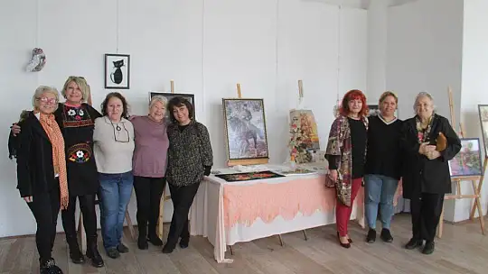 Karma sergi beğenildi