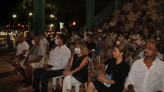 'Medya ve İktidar' söyleşine yoğun ilgi