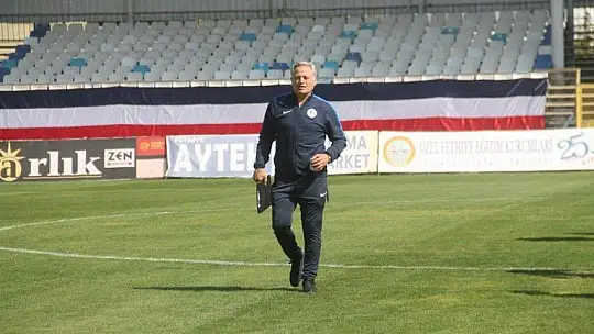 Teknik Direktör Kaya ilk antrenmanına çıktı