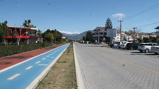 Fethiye'de sahil bandı bomboş kaldı 