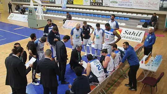 Sessiz maçın kazananı Merkez Efendi 88-106