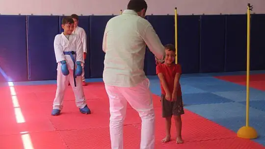 Milli Sporculardan Kaymakam Fırat'a Özel Gösteri