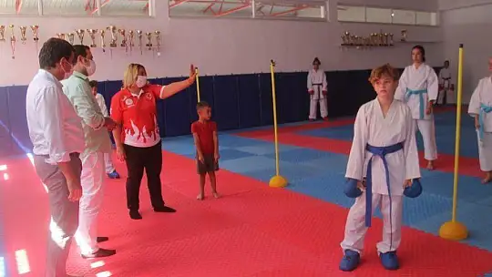 Milli Sporculardan Kaymakam Fırat'a Özel Gösteri