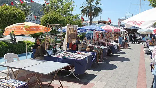 El Emeği Ürünler Sahiplerini Bekliyor