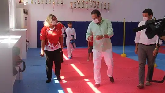 Milli Sporculardan Kaymakam Fırat'a Özel Gösteri