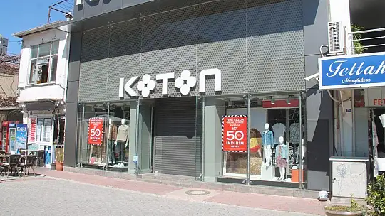 Bazı Mağazalar Önlem Olarak Kapattı