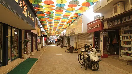 Bazı Mağazalar Önlem Olarak Kapattı