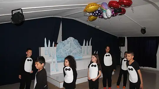 'Çağdaş Yaşamı Destekleme Derneği,' 23 Nisan gösterisi hazırladı