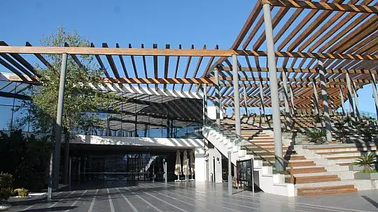 Erasta AVM de kapandı