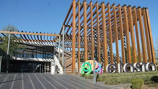 Erasta AVM de kapandı