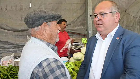 Aday Demir, pazar esnafıyla buluştu