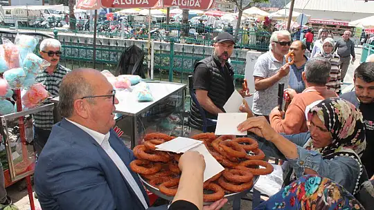 Vatandaşa Tatlılar Vekil Adayı Demir'den