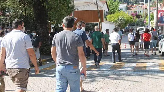 MASKE TAKMAYANLARA 900 TL CEZA