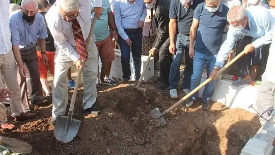 ALİ HİLMİ DÖĞERLİ, SON YOLCULUĞUNA DUALARLA UĞURLANDI