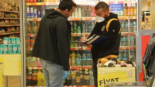 Polis ekipleri marketleri denetledi
