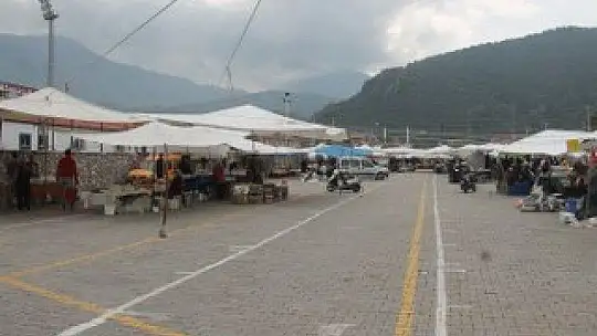 Üretici pazarı sakin geçti 