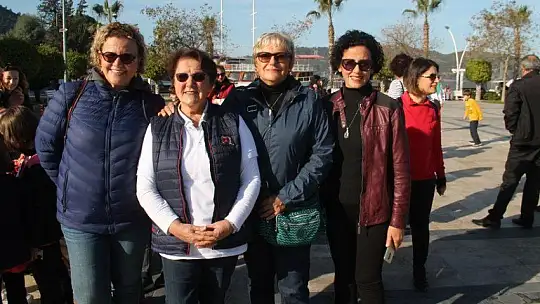 Çocuklar sokak oyunlarını tanıdı