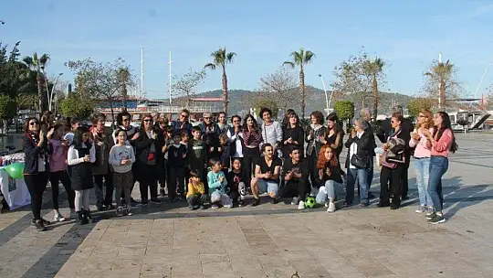 Çocuklar sokak oyunlarını tanıdı