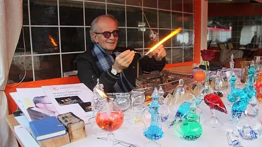 Camdan yılbaşı hediyelerine büyük ilgi